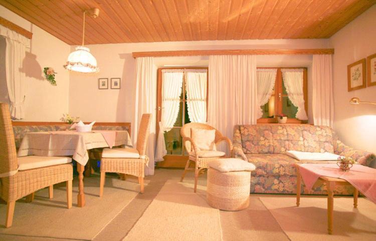 Gaestehaus Gschwendtner - Chiemgau Karte Inzell Exterior photo